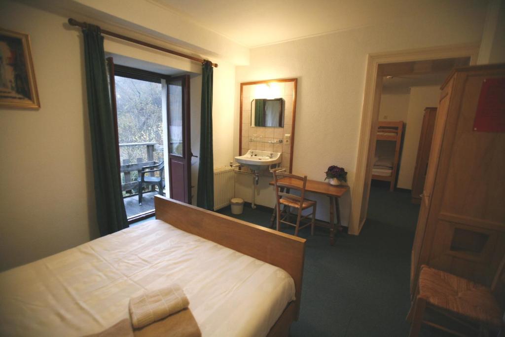 Hotel Gai-Sejour La-Roche-en-Ardenne Bilik gambar